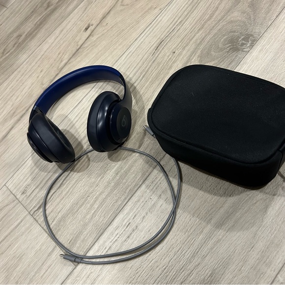 Beats Studio Pro Navy Blue Wireless Noise Cancelling Headphones - Picture 3 of 14